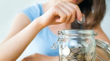10 Simple Ways Most People Use to Save Money